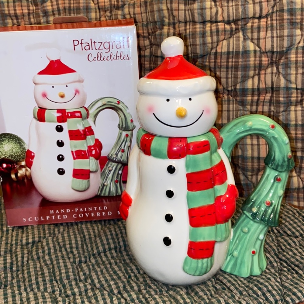 NEW! PFALTZGRAFF Collectibles FROSTY SNOWMAN Hand-Painted Sculpted Covered Mug